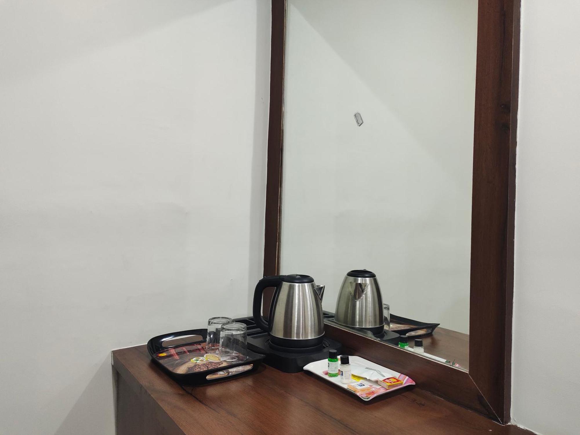 Hotel Skyland Варангал Екстериор снимка