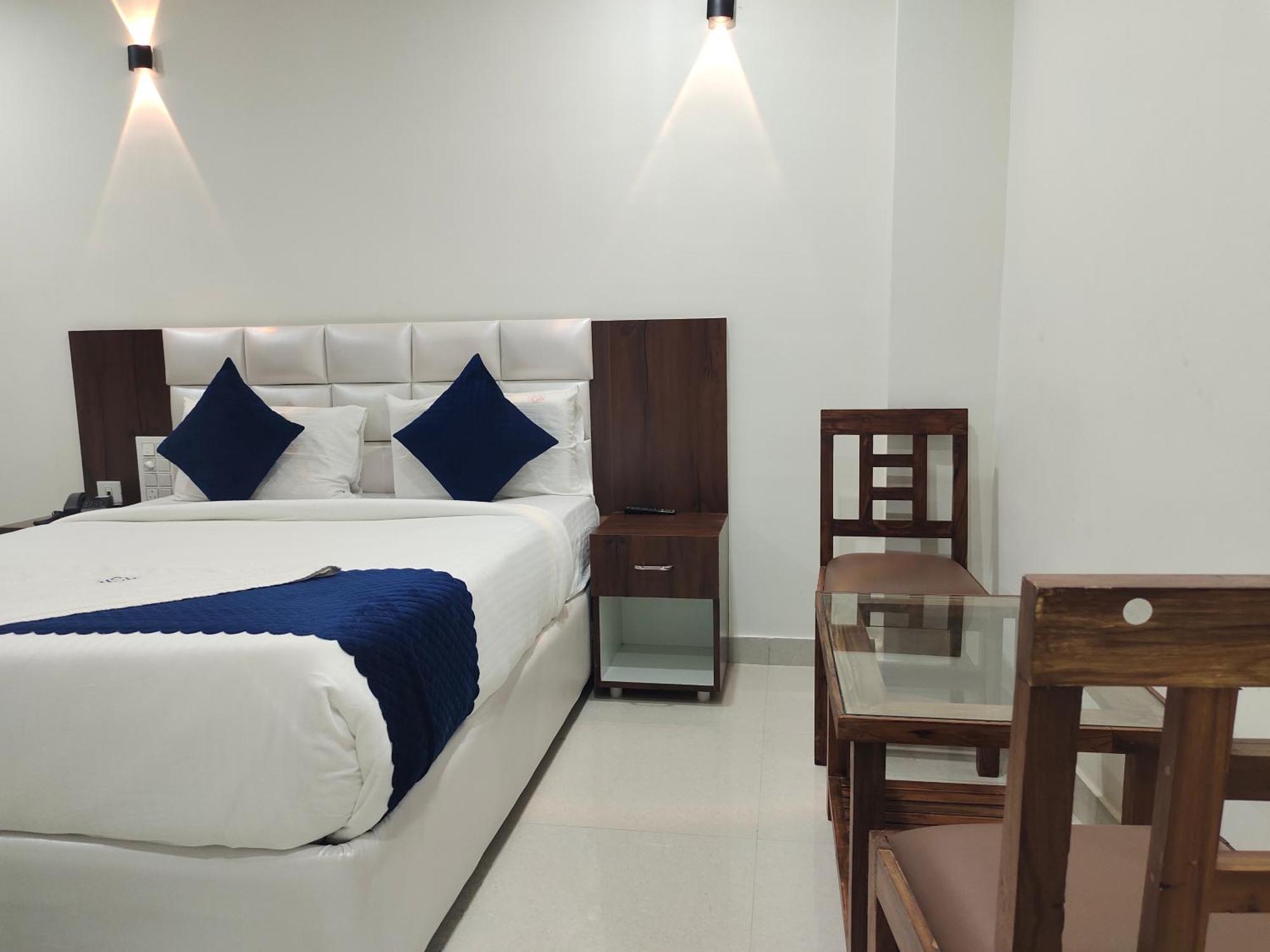 Hotel Skyland Варангал Екстериор снимка