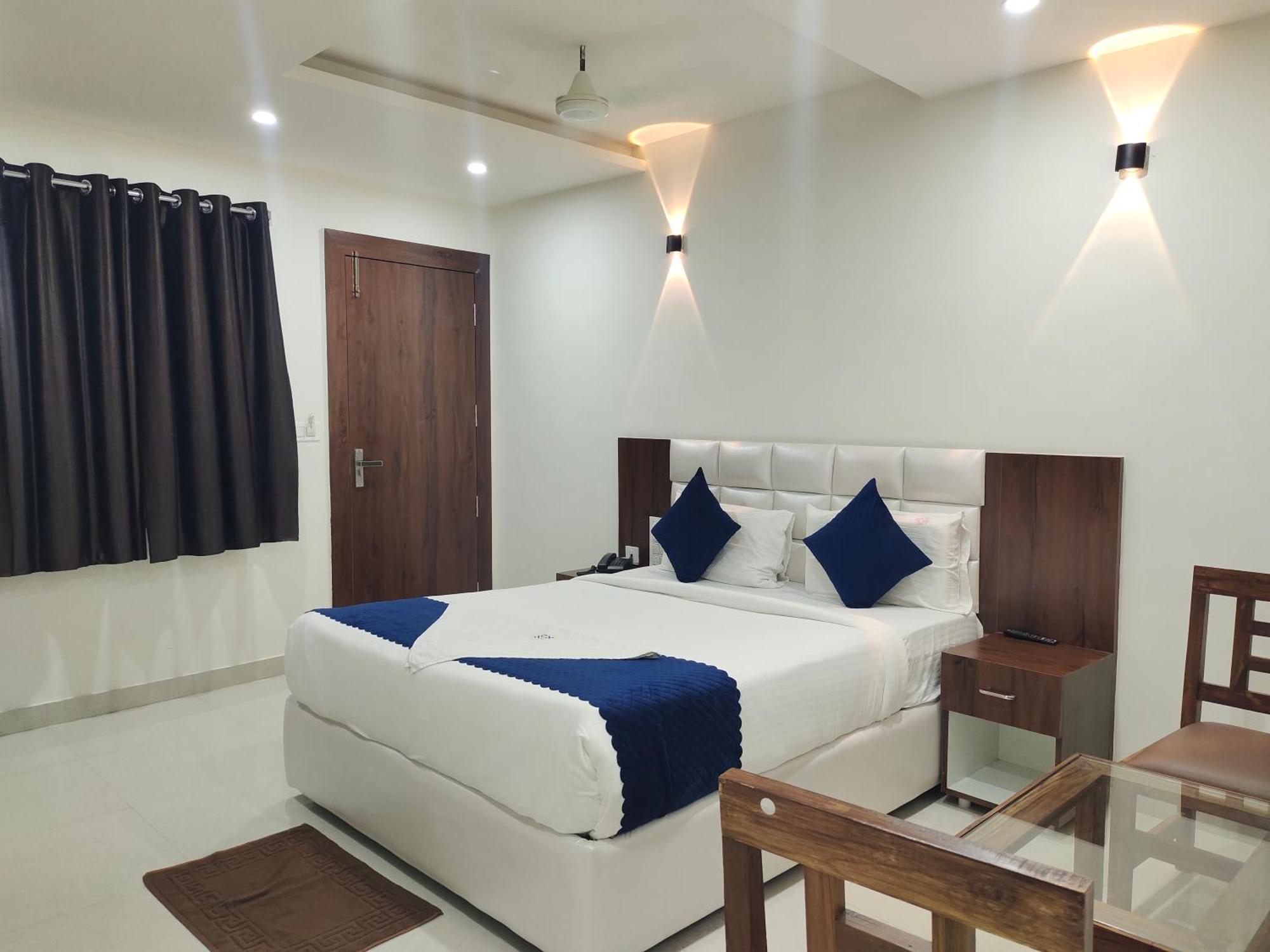 Hotel Skyland Варангал Екстериор снимка