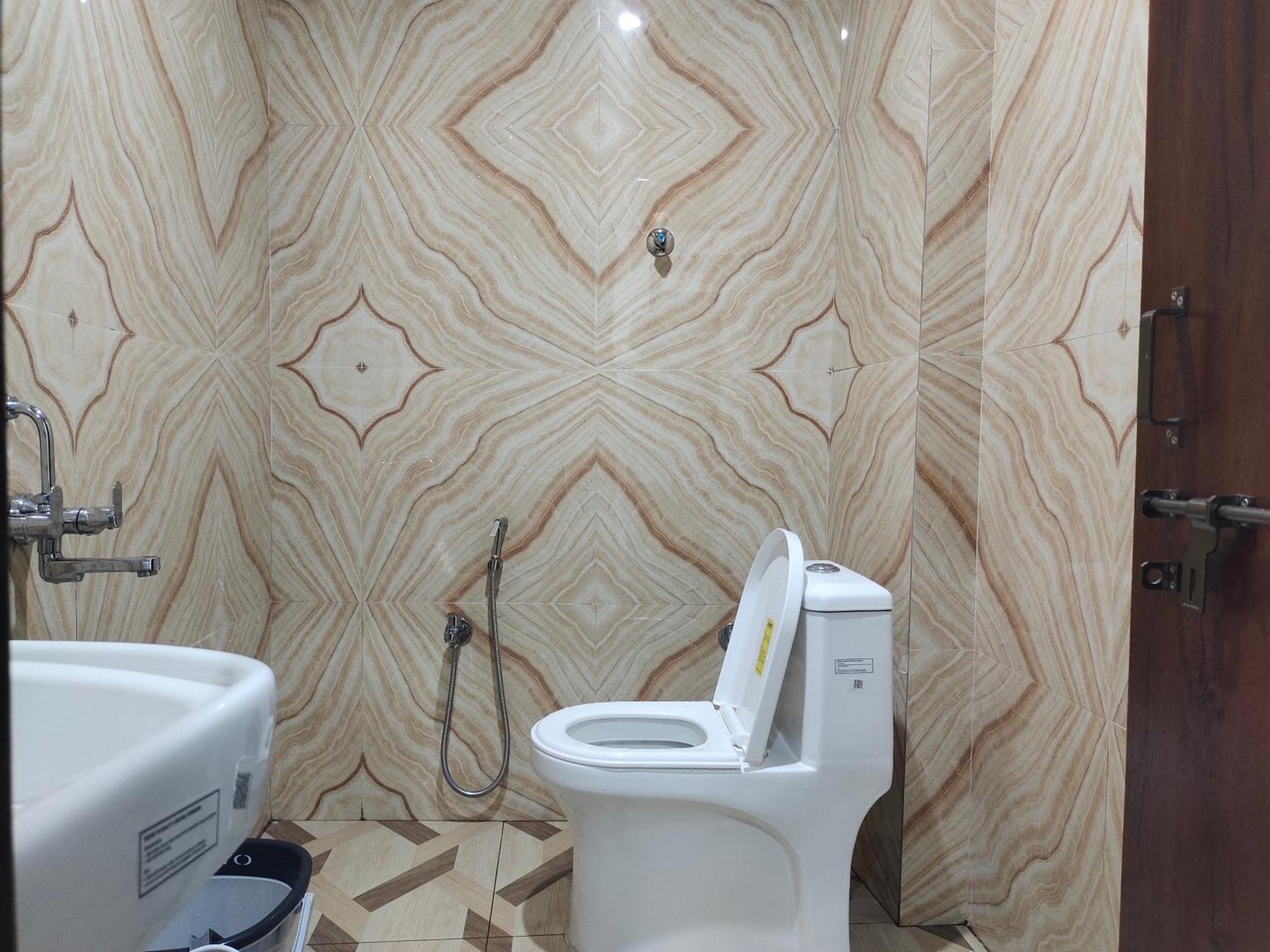 Hotel Skyland Варангал Екстериор снимка