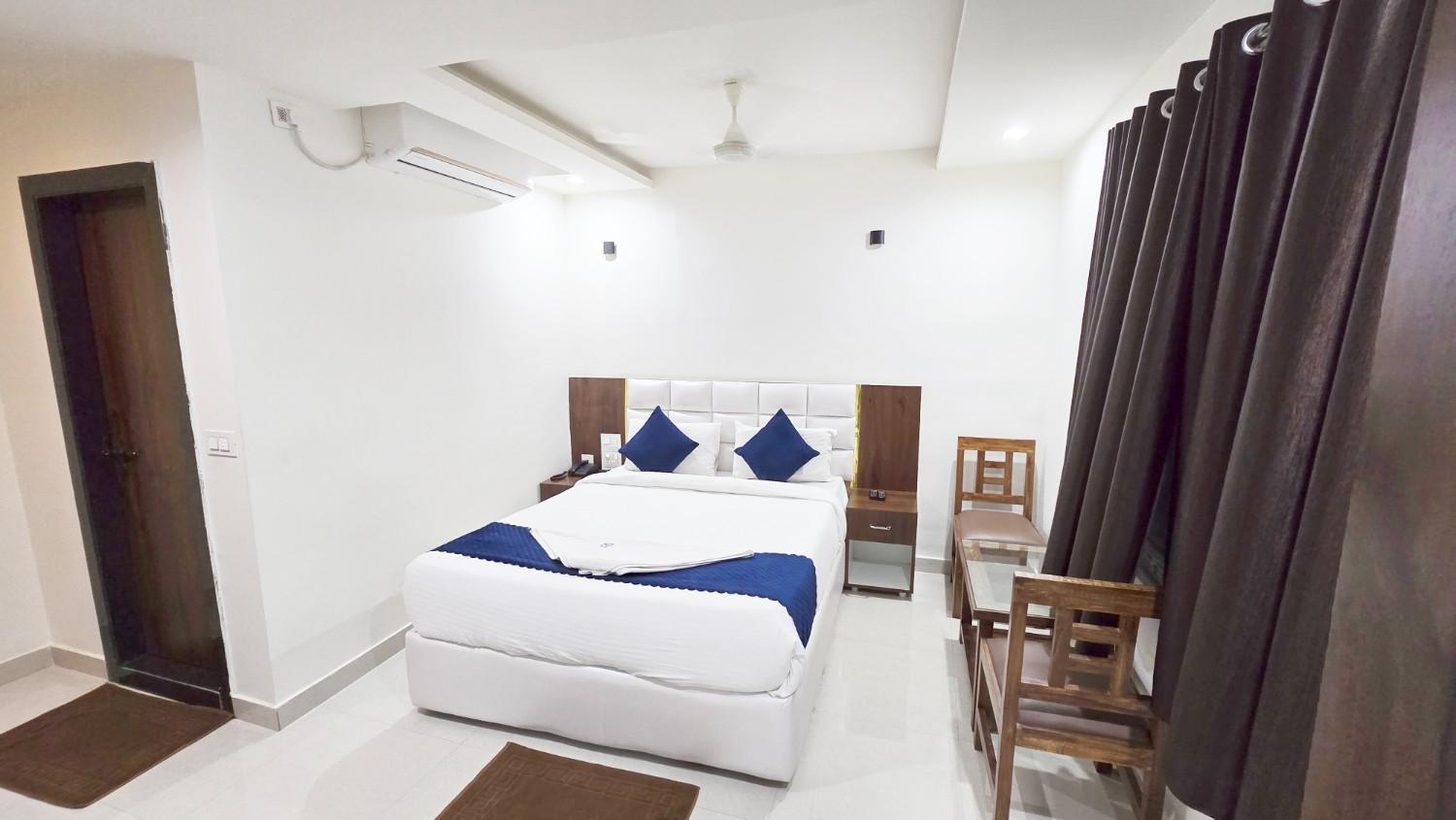 Hotel Skyland Варангал Екстериор снимка